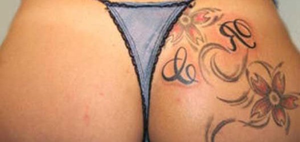 Tatuagens femininas desenhadas em lugares íntimos (6)