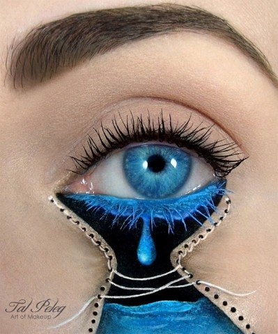 Amazing-Makeup-Artist-Tal-Peleg-transforms-Eyelids-into-Works-of-8