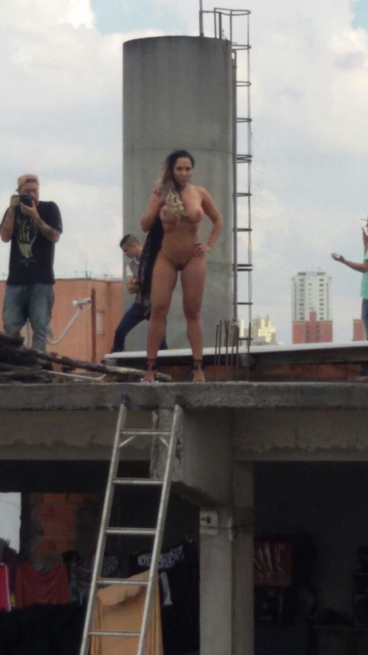Fotos Mulher Melao na favela Heliopolis - Caiu no WhatsApp Bastidores da Sexy (15)