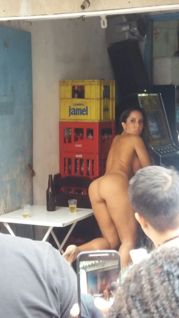 Fotos Mulher Melao na favela Heliopolis - Caiu no WhatsApp Bastidores da Sexy (28)