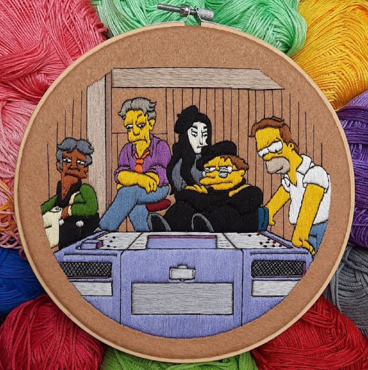 Artista Gabriela Martinez cria bordados de cenas de Os Simpsons 13