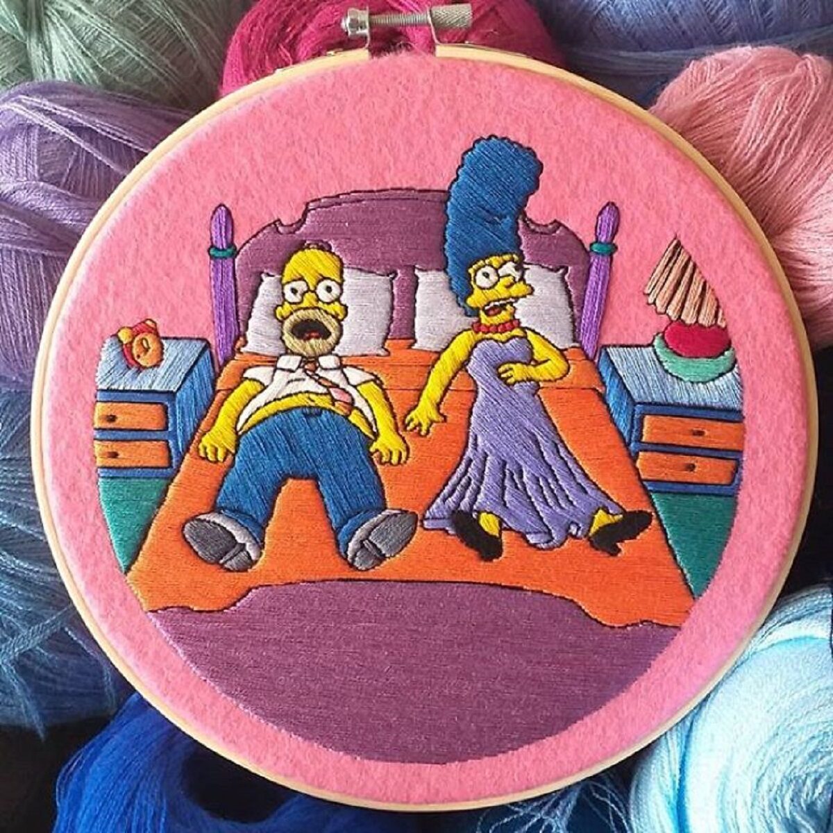 Artista Gabriela Martinez cria bordados de cenas de Os Simpsons 21