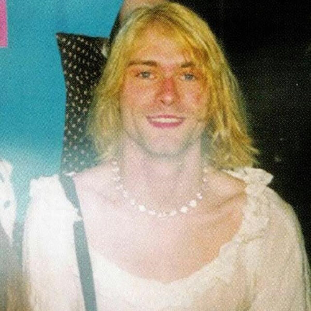 Essas fotos bastante raras mostram Kurt Cobain sorrindo 7