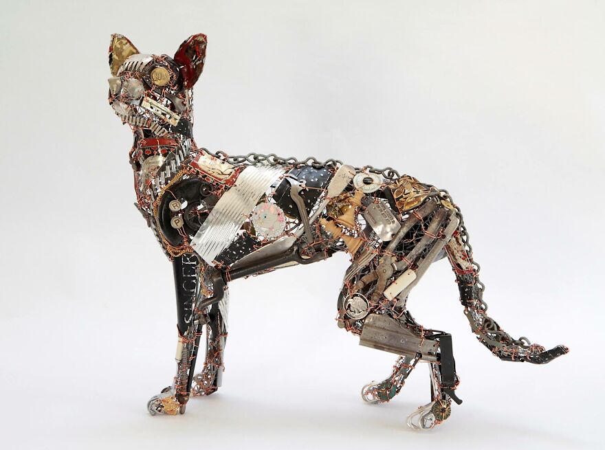 Barbara Franc artista reutiliza materiais e cria esculturas realistas de animais 15