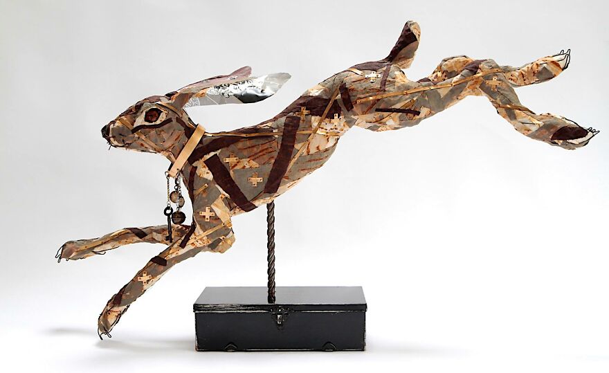 Barbara Franc artista reutiliza materiais e cria esculturas realistas de animais 27