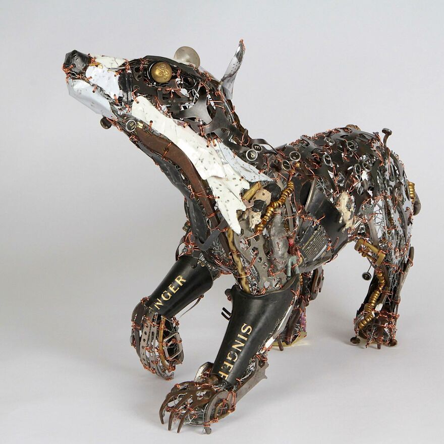 Barbara Franc artista reutiliza materiais e cria esculturas realistas de animais 29