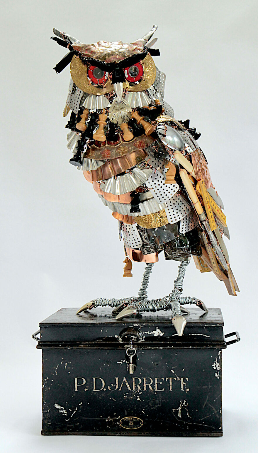 Barbara Franc artista reutiliza materiais e cria esculturas realistas de animais 32