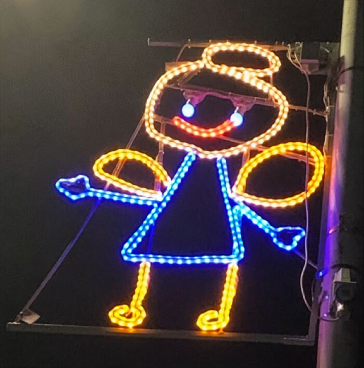 Na Escocia as criancas projetam suas luzes de Natal e resultado e adoravel 6