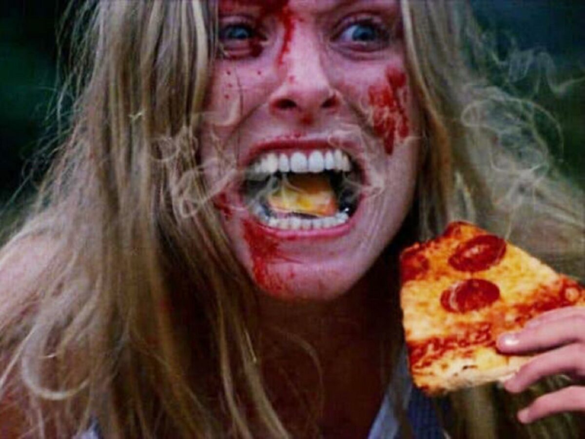 Pizzas adicionadas em filmes de terror atraves do Photoshop 3